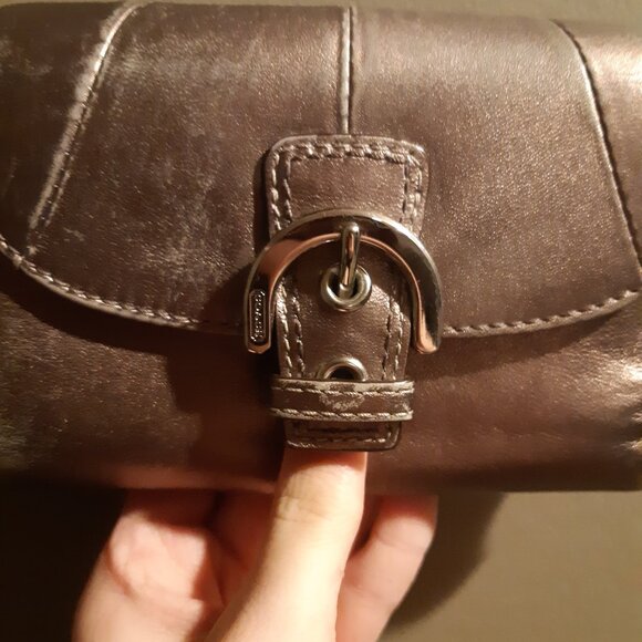 Coach y2k gold leather wallet - Picture 2 of 3